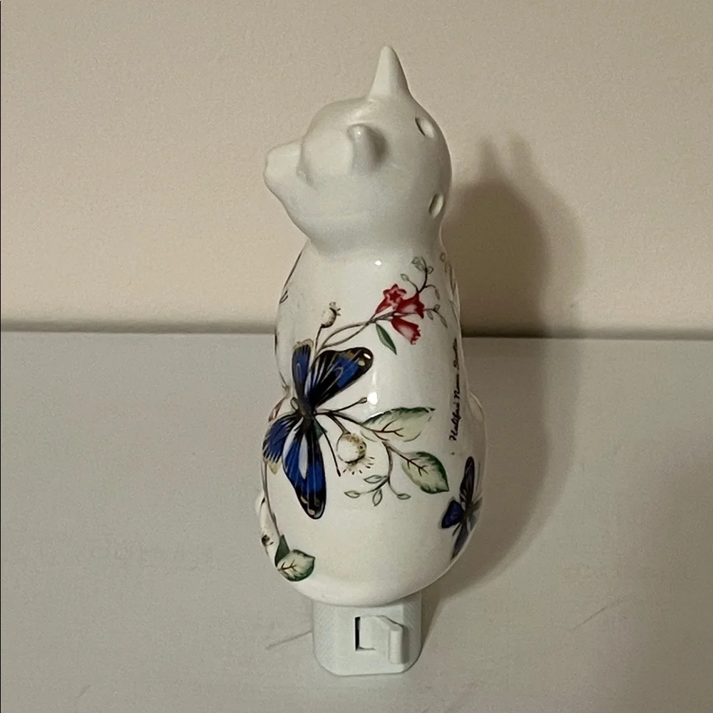 Adeline. Cat Night Light. Porcelain Kitten Butterflies 🦋 and Flowers 🌺 NWOT